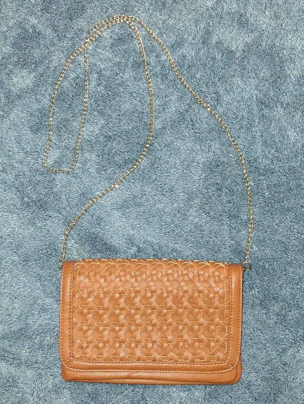 Street Level Woven Crossbody Bag in Tan with Gold Chain